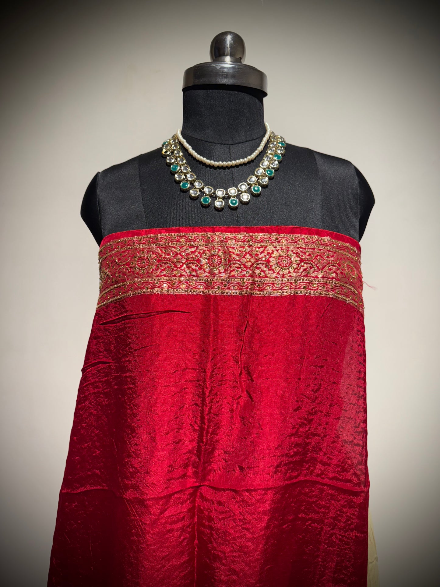 GULRANI – Royal Banarasi Silk Saree (Bridal Red)