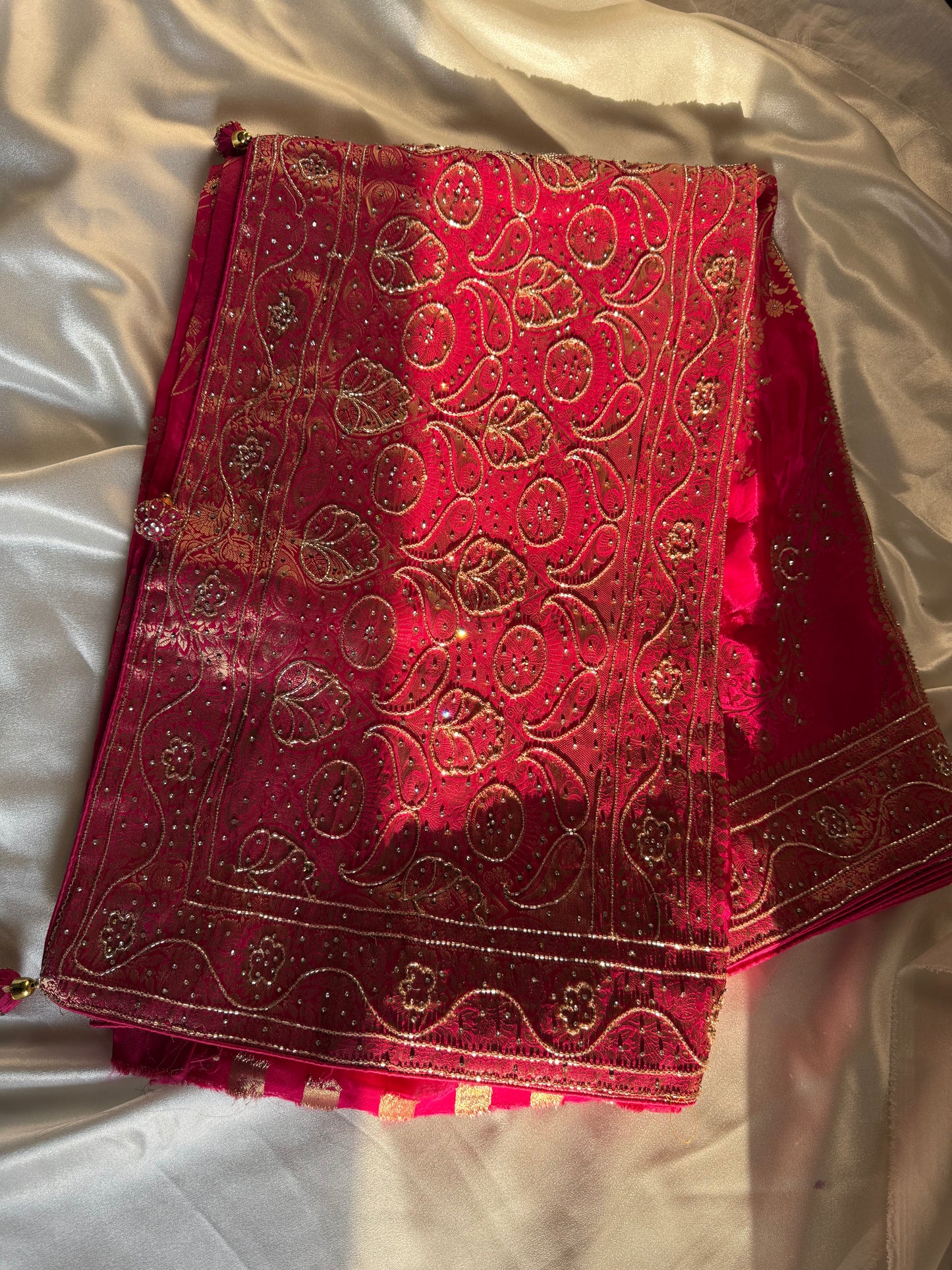 Gulab Manjari - Pink Hoc Silk & Tissue Blend Saree | Exquisite Handwork & Heavy Woven Pallu