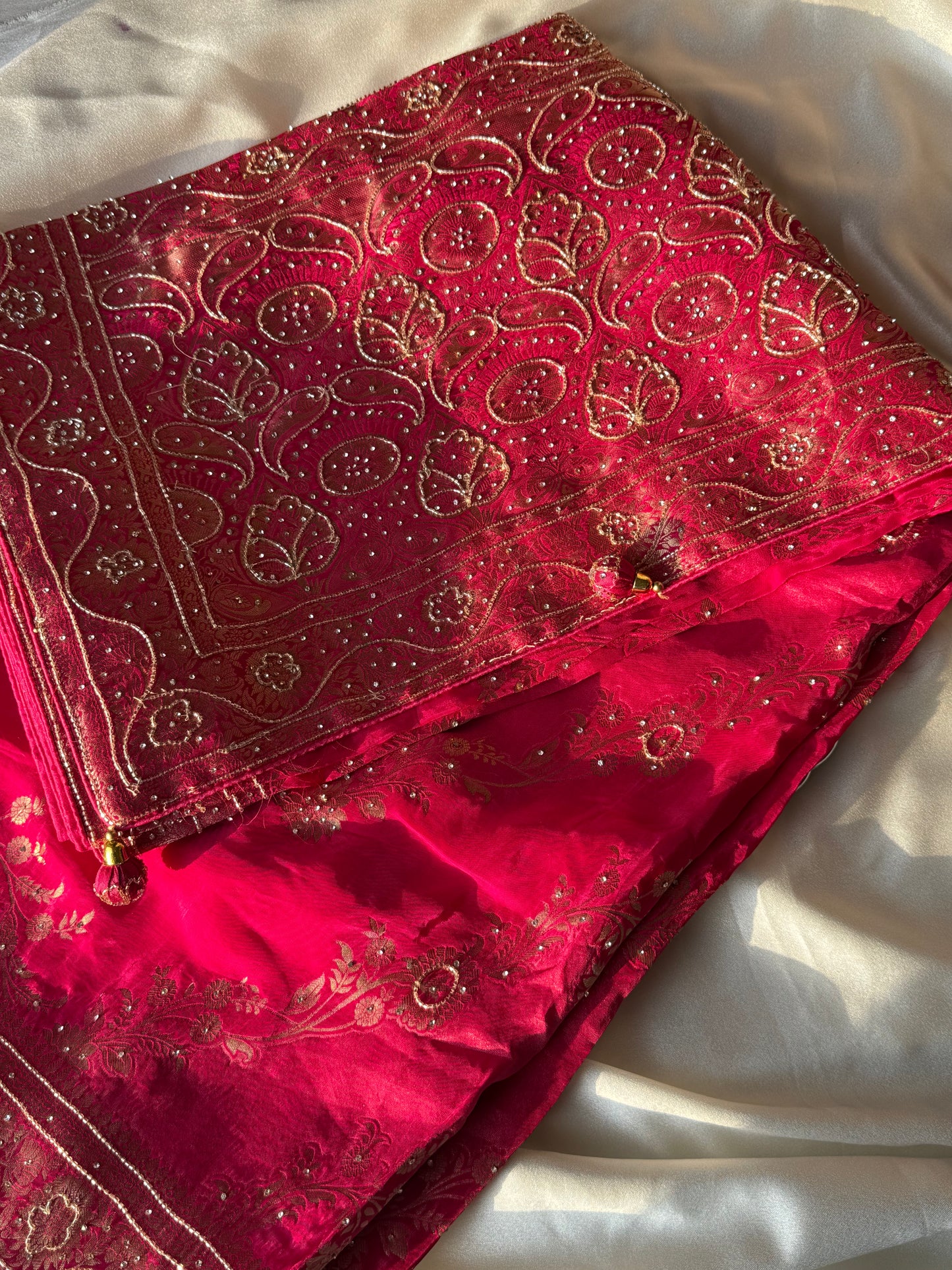Gulab Manjari - Pink Hoc Silk & Tissue Blend Saree | Exquisite Handwork & Heavy Woven Pallu