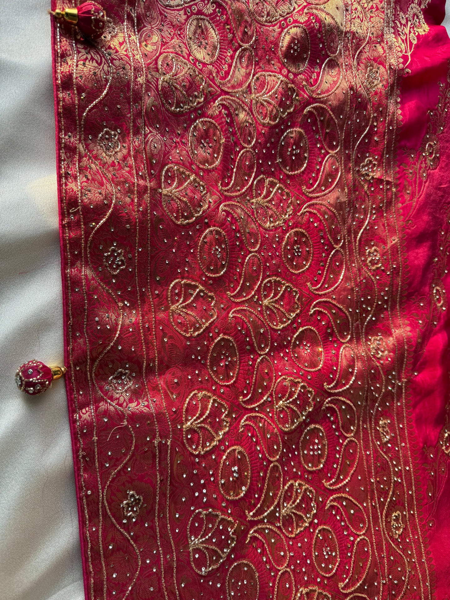 Gulab Manjari - Pink Hoc Silk & Tissue Blend Saree | Exquisite Handwork & Heavy Woven Pallu